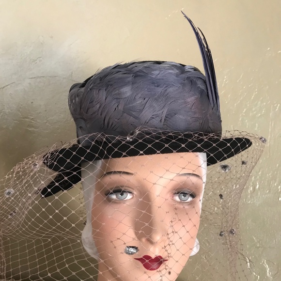 DRAMATIC VINTAGE BLACK FELT FEDORA - PURPLE FEATHER TRIM & WINGS + DOTTED VEIL - Picture 7 of 11